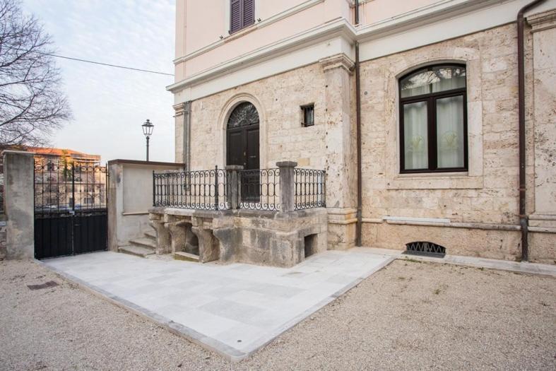 Villino Mari Camere Con Parcheggio Privato Gratuito アスコリ・ピチェーノ エクステリア 写真